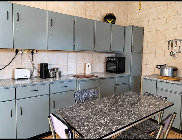 3 BEDROOM FREESTANDING FOR SALE IN VANDERBIJLPARK CE 2
